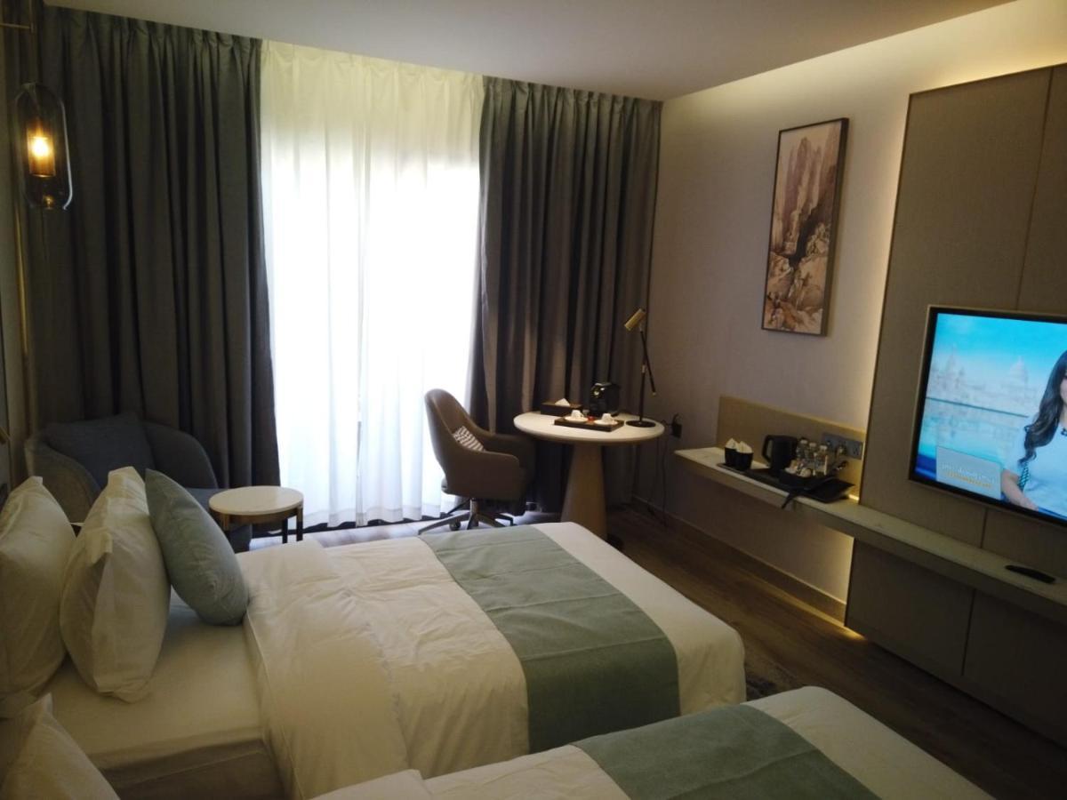 Hotel H Luxury