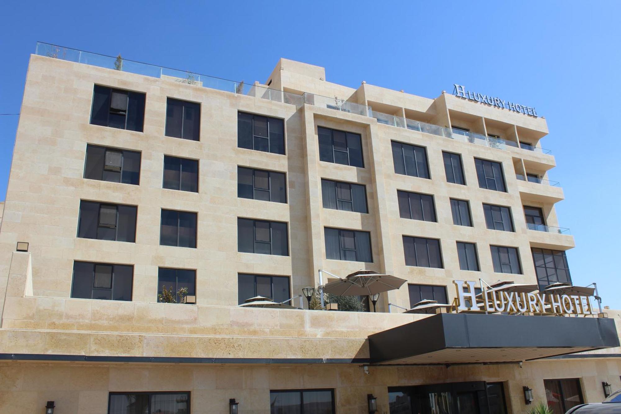 Отель H Luxury 5*