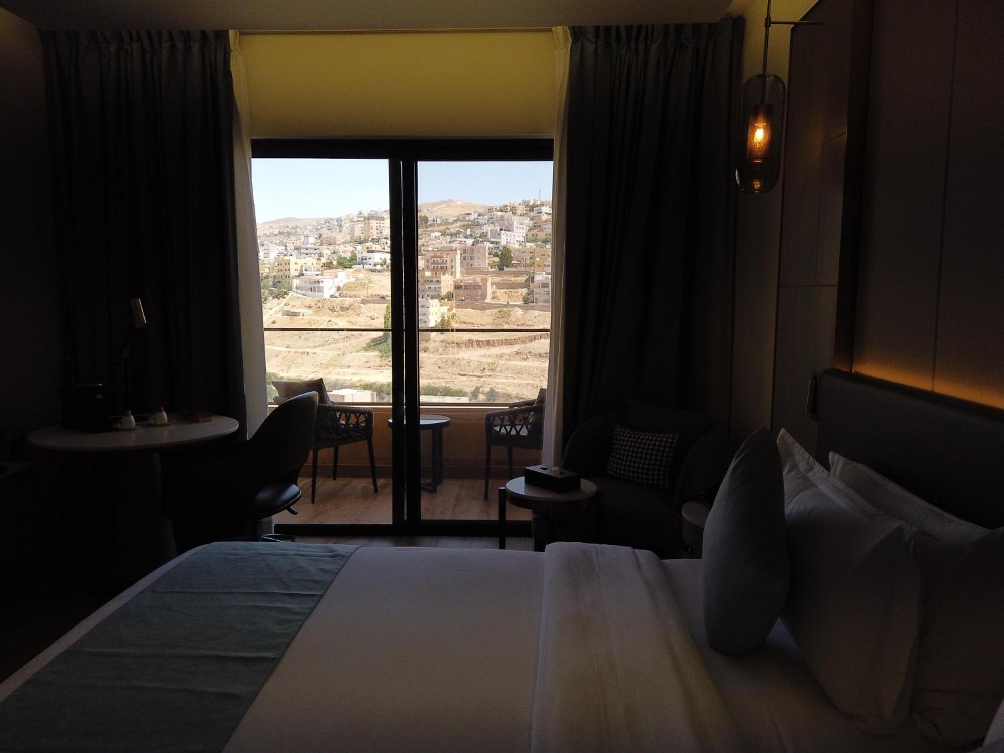 Отель H Luxury 5*