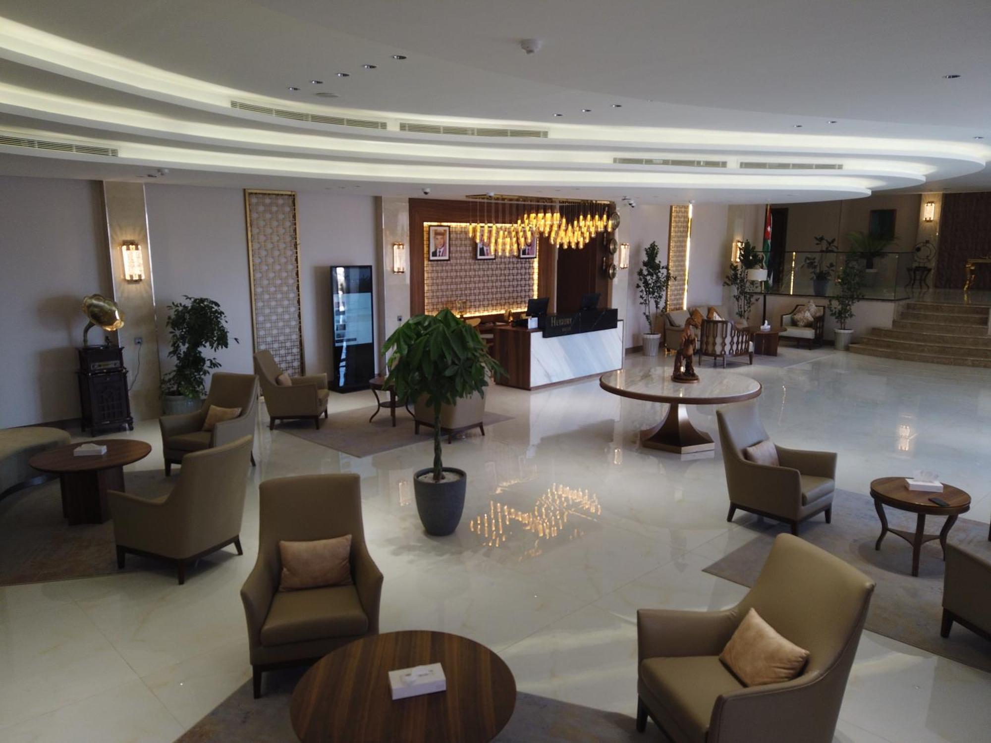 Отель H Luxury 5*